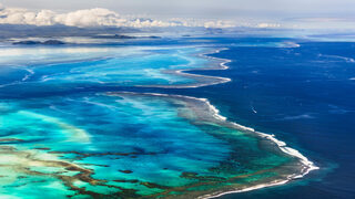 GrandeTerreReef_ZH-CN7463701309.jpg